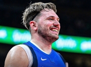 NG SPORTS-穆古鲁扎在掘金比赛中回归赛场，回归赛场引发热议！的简单介绍