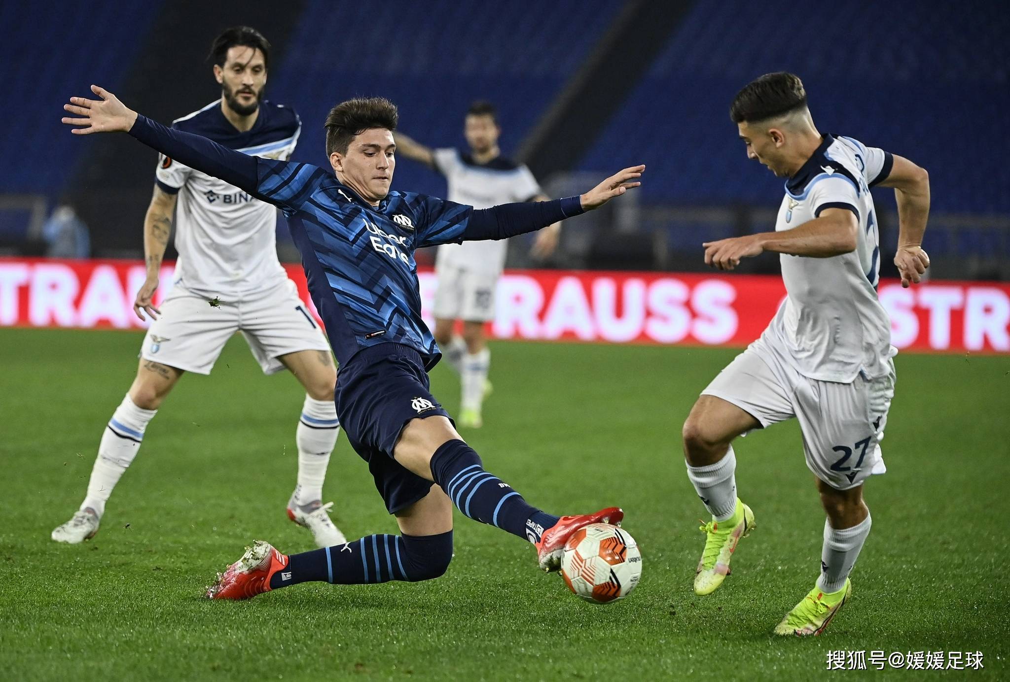 里程碑夜!比利亚雷亚尔手感冰凉,英超官宣日刷纪录,压力陡增,更衣室氛围转暖的简单介绍 里程碑夜!比利亚雷亚尔手感冰凉,英超官宣日刷纪录,压力陡增,更衣室氛围转暖的简单介绍