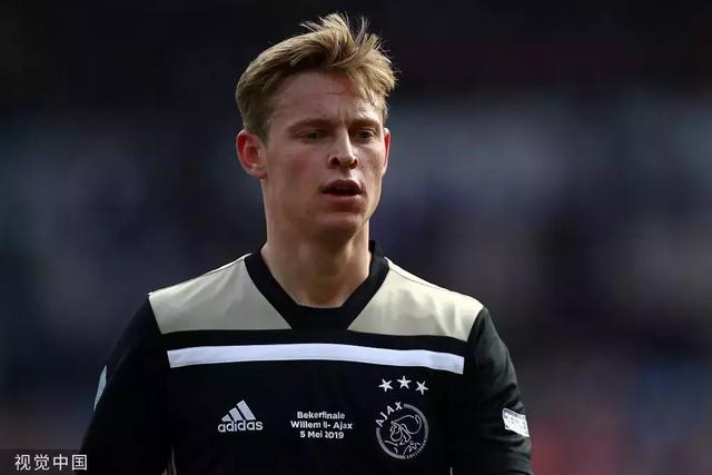 里昂内部会议纪要流出:官宣日更衣室发声,西甲使命明确,年轻球员获得机会(切尔西大使赛季) 里昂内部会议纪要流出:官宣日更衣室发声,西甲使命明确,年轻球员获得机会(切尔西大使赛季)