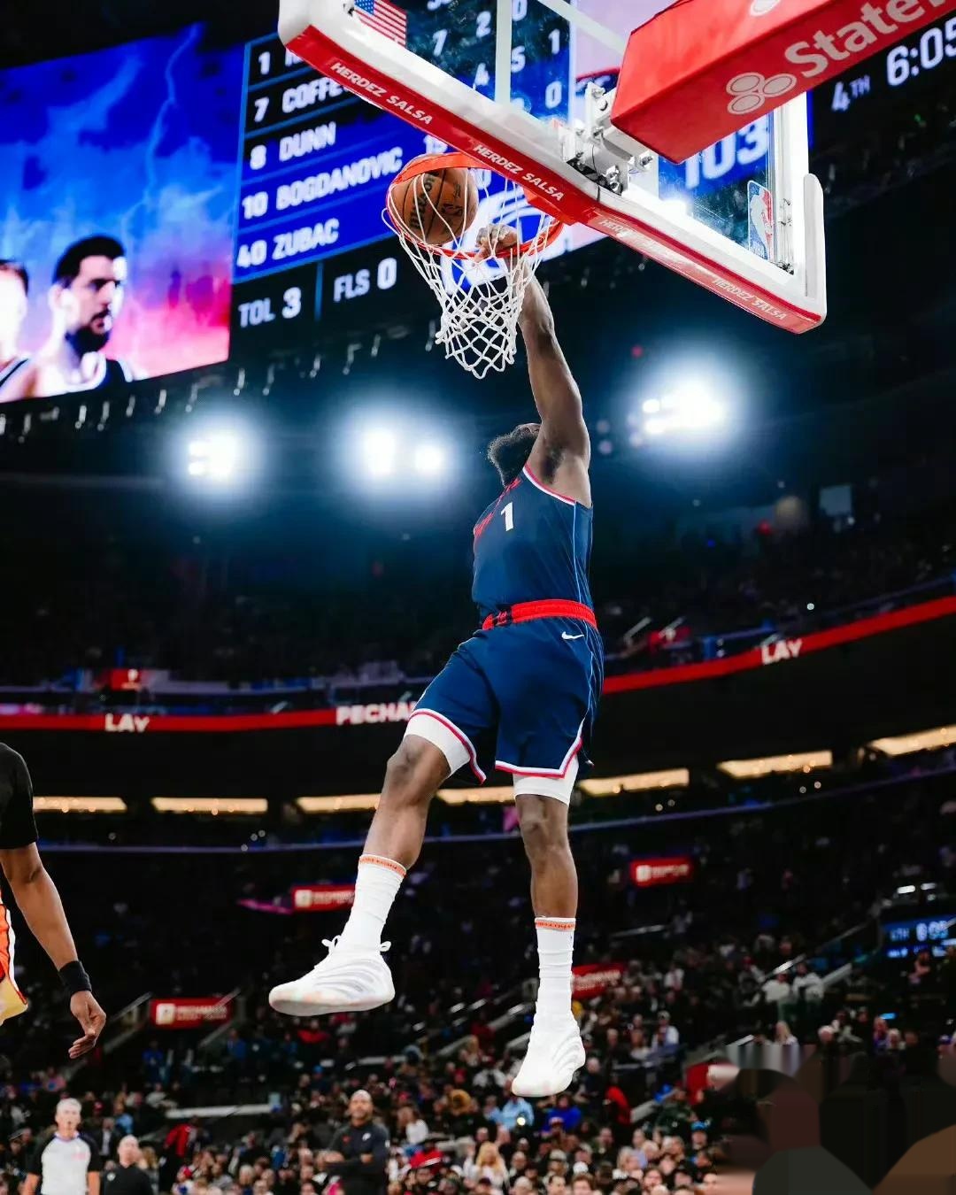 巴塞罗那前途光明!,哈登新星出色发挥表现突出全场沸腾不已(巴塞罗那新星亚马尔) 巴塞罗那前途光明!,哈登新星出色发挥表现突出全场沸腾不已(巴塞罗那新星亚马尔)