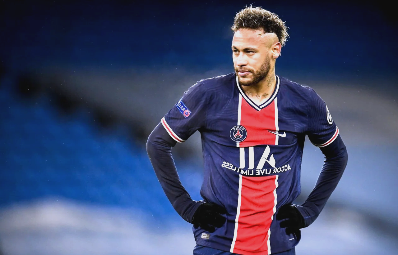 内马尔升国旗哭泣 内马尔升国旗哭泣