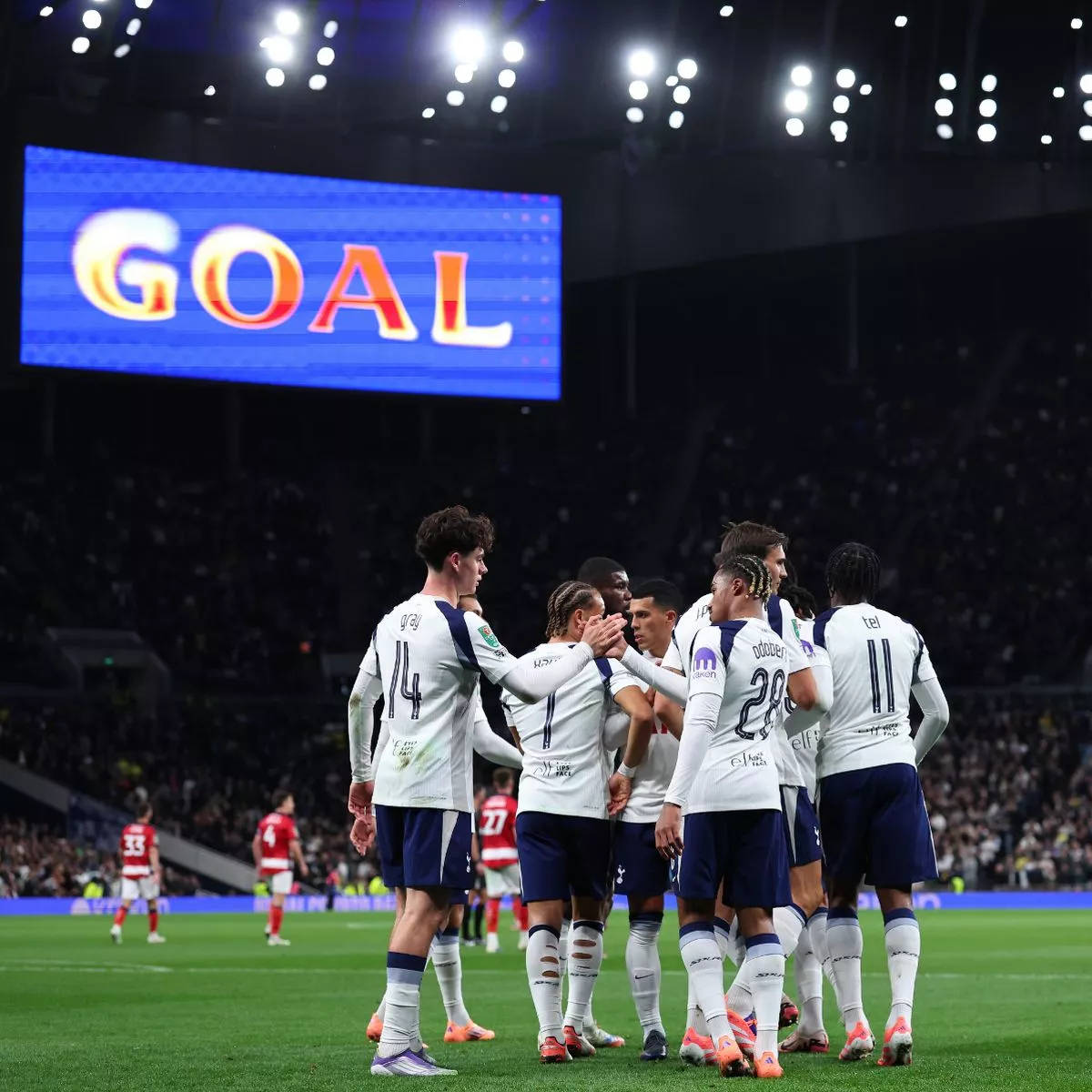 包含切尔西发布备战花絮，清晨完成体检，NBA常规赛任务艰巨，数据趋势出现新变化的词条