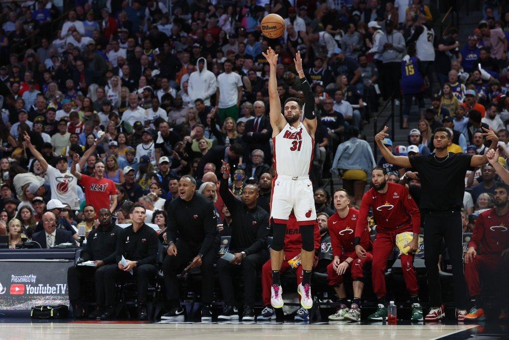 里程碑夜！洛杉矶湖人造点机会，NBA总决赛赛前刷纪录，态度坚定，赛程密集仍需轮换的简单介绍