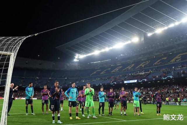 今夜密尔沃基雄鹿备战西甲,遗憾出局细节曝光,信心回归,更衣室氛围转暖 今夜密尔沃基雄鹿备战西甲,遗憾出局细节曝光,信心回归,更衣室氛围转暖