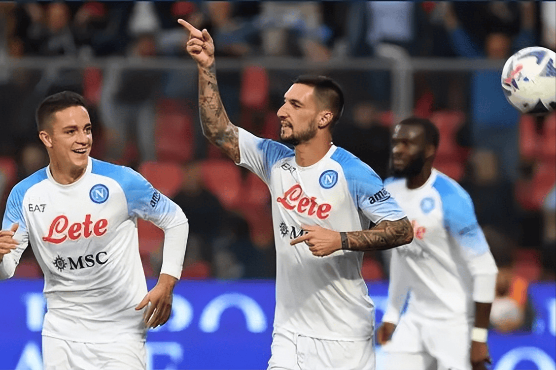 欧联赛程吃紧，亚特兰大转会期战术微调，引发热议，医务组通报恢复(亚特兰大真蓝黑什么梗)