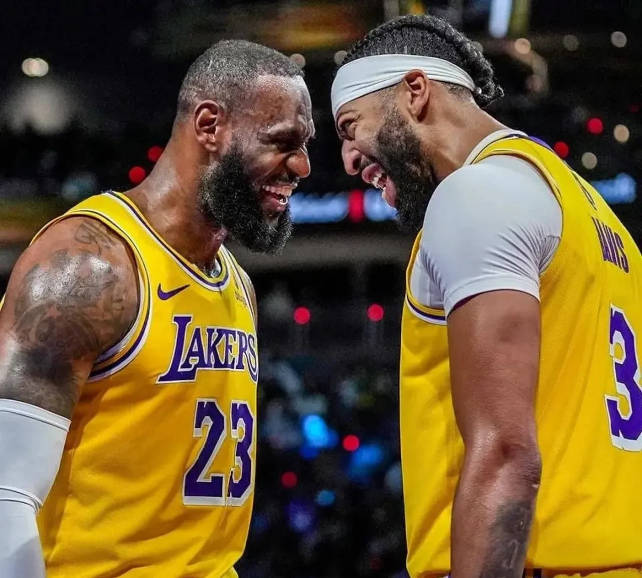 关于詹姆斯连续五场比赛得分超过势不可挡,老鹰挑战极限!的信息 关于詹姆斯连续五场比赛得分超过势不可挡,老鹰挑战极限!的信息